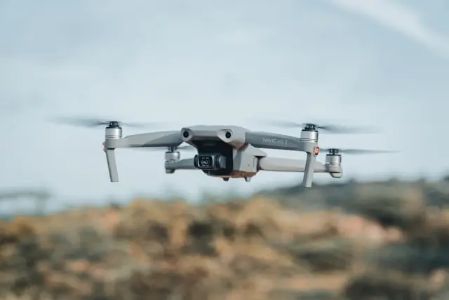 AEVEX Aerospace plant den Börsengang an der NYSE unter dem Kürzel AVEX. Mehr als 6.200 ausgelieferte Drohnen, ein Auftragsbestand von 503 Mio. US-Dollar und 432,9 Mio. US-Dollar Umsatz.