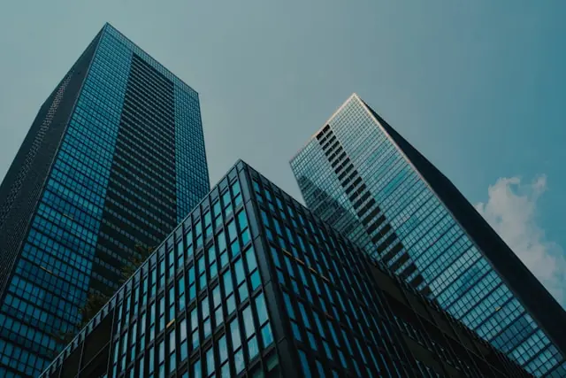 Commercial Bancgroup ging im Oktober 2025 an die Nasdaq. Die Regionalbank aus Tennessee verfügt über eine Bilanzsumme von 2,3 Milliarden US-Dollar. Alle Details zum IPO und zum Geschäftsmodell im Überblick.