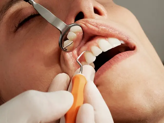 Im Dezember 2025 wagte Park Dental Partners den Schritt an die Nasdaq. Hier finden Sie alle wichtigen Fakten zu Kursentwicklung, Bewertung und dem Geschäftsmodell der von Zahnärzten geführten DRO aus Minnesota.