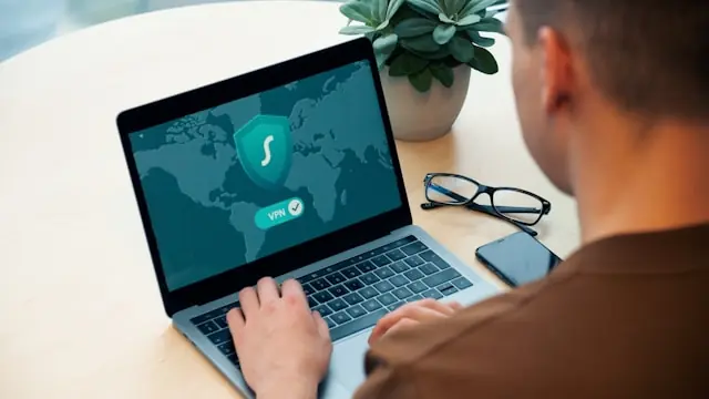 SailPoint bereitet seinen zweiten Börsengang an der Nasdaq unter dem Kürzel SAIL vor. Der Identity-Security-Anbieter erzielt rund 813 Millionen US-Dollar an Annual Recurring Revenue, wächst um 30 % und weist eine Net Retention Rate von 114 % auf.