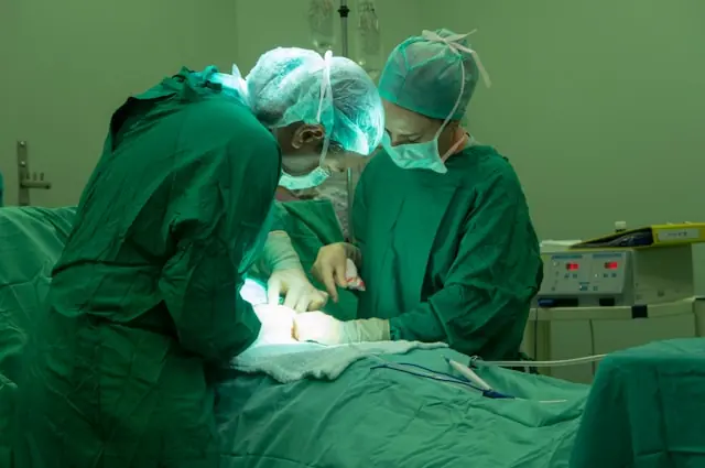 Medline wagte im Dezember 2025 den Gang an die Nasdaq. Hier finden Sie alle wichtigen Infos zum größten US-Börsengang des Jahres, zum Geschäftsmodell sowie zur Bewertung des Anbieters für Medizinbedarf.