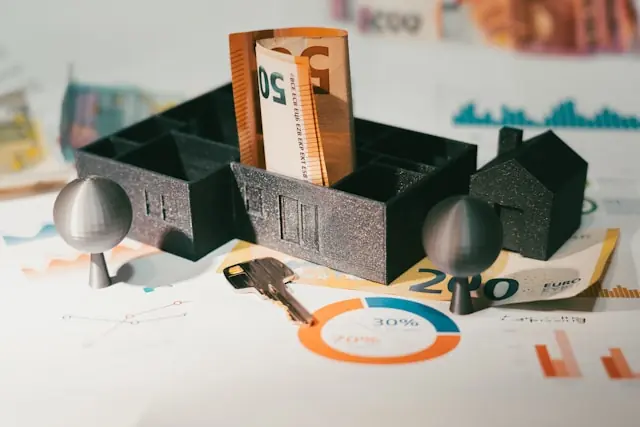 Aspen Insurance wagt den Gang an die NYSE: Unter dem Ticker AHL liegt der Ausgabepreis bei 30 US-Dollar, das Emissionsvolumen bei rund 397 Millionen US-Dollar. Die Apollo-Tochter kommt auf Bruttoprämien von 4,3 Milliarden US-Dollar und weist eine Combined Ratio von 83,8 Prozent auf.