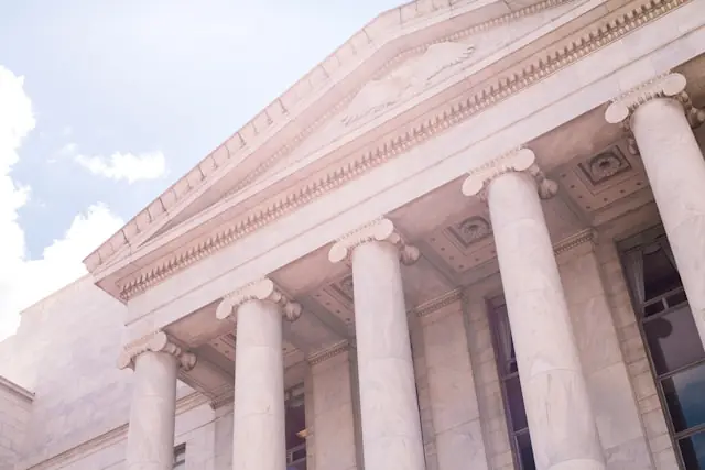 Im Januar 2026 ging die Public Policy Holding Company an die Nasdaq. Hier finden Sie alle wichtigen Informationen zu Kursentwicklung, Bewertung sowie zum Geschäft rund um Lobbying und Public Affairs in Washington.