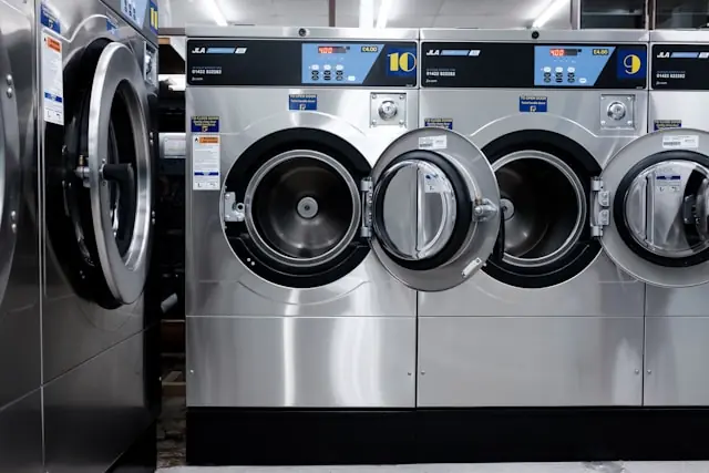 Alliance Laundry Holdings plant den Börsengang an der NYSE unter dem Ticker ALH. Das Unternehmen ist der weltweit größte Hersteller kommerzieller Wäschereisysteme mit Marken wie Speed Queen und Huebsch und erzielt rund 1,5 Mrd. US-Dollar Umsatz.